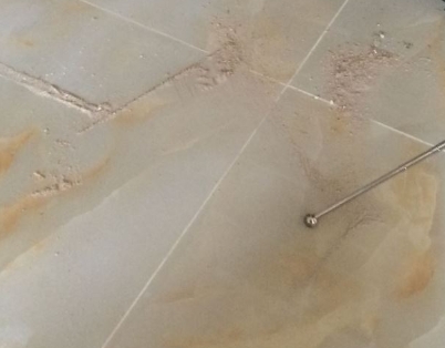宁武瓷砖空鼓维修公司分享粘合剂选择不当在瓷砖铺贴过程中可能导致以下问题